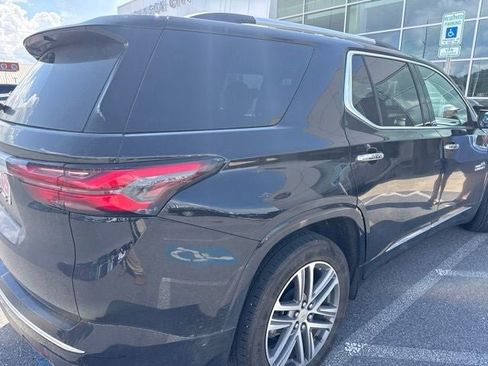 Used 2023 Chevrolet Traverse High Country AWD/4WD image 6