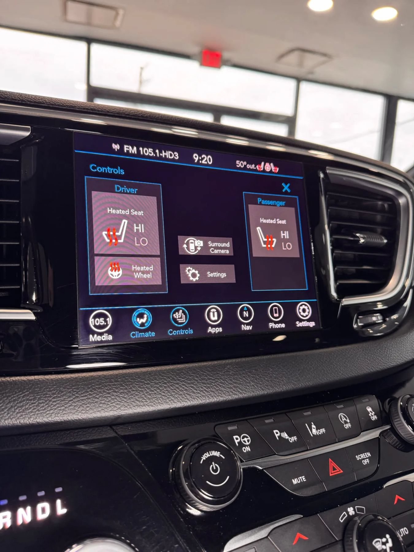 Used 2019 Chrysler Pacifica Touring-L Plus w/ Advanced Safetytec Group FWD image 36