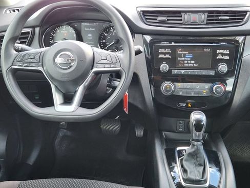 Used 2018 Nissan Rogue Sport S AWD/4WD image 28