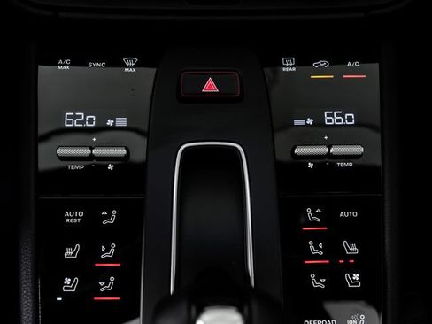 Certified 2026 Porsche Macan AWD/4WD image 22