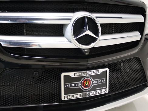 Used 2015 Mercedes-Benz GL 550 4MATIC image 30