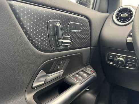Used 2026 Mercedes-Benz GLA 250 image 37