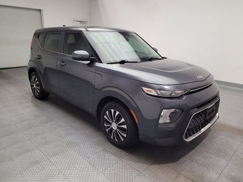 Used 2020 Kia Soul LX FWD image 13