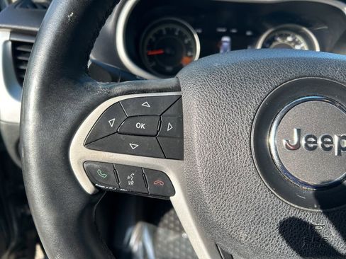 Used 2015 Jeep Cherokee Trailhawk w/ Comfort/Convenience Group AWD/4WD image 26