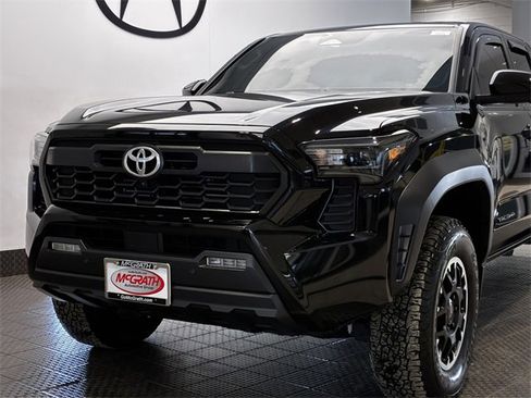 Used 2024 Toyota Tacoma TRD Off-Road w/ TRD Off Road Premium Package image 7