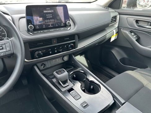 Used 2026 Nissan Rogue S image 17