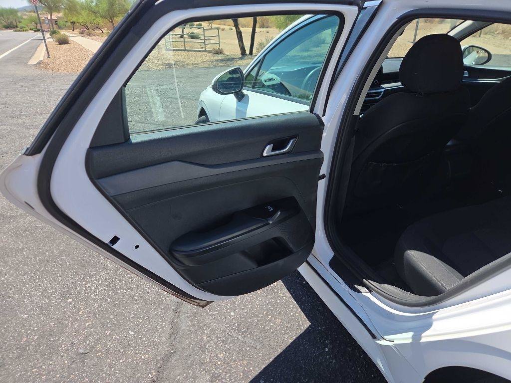 Used 2022 Kia K5 LXS FWD image 18