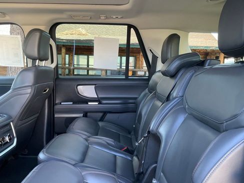 Used 2025 Ford Expedition Max Active AWD/4WD image 19
