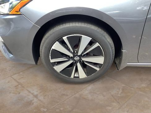 Used 2021 Nissan Altima 2.5 SV image 14