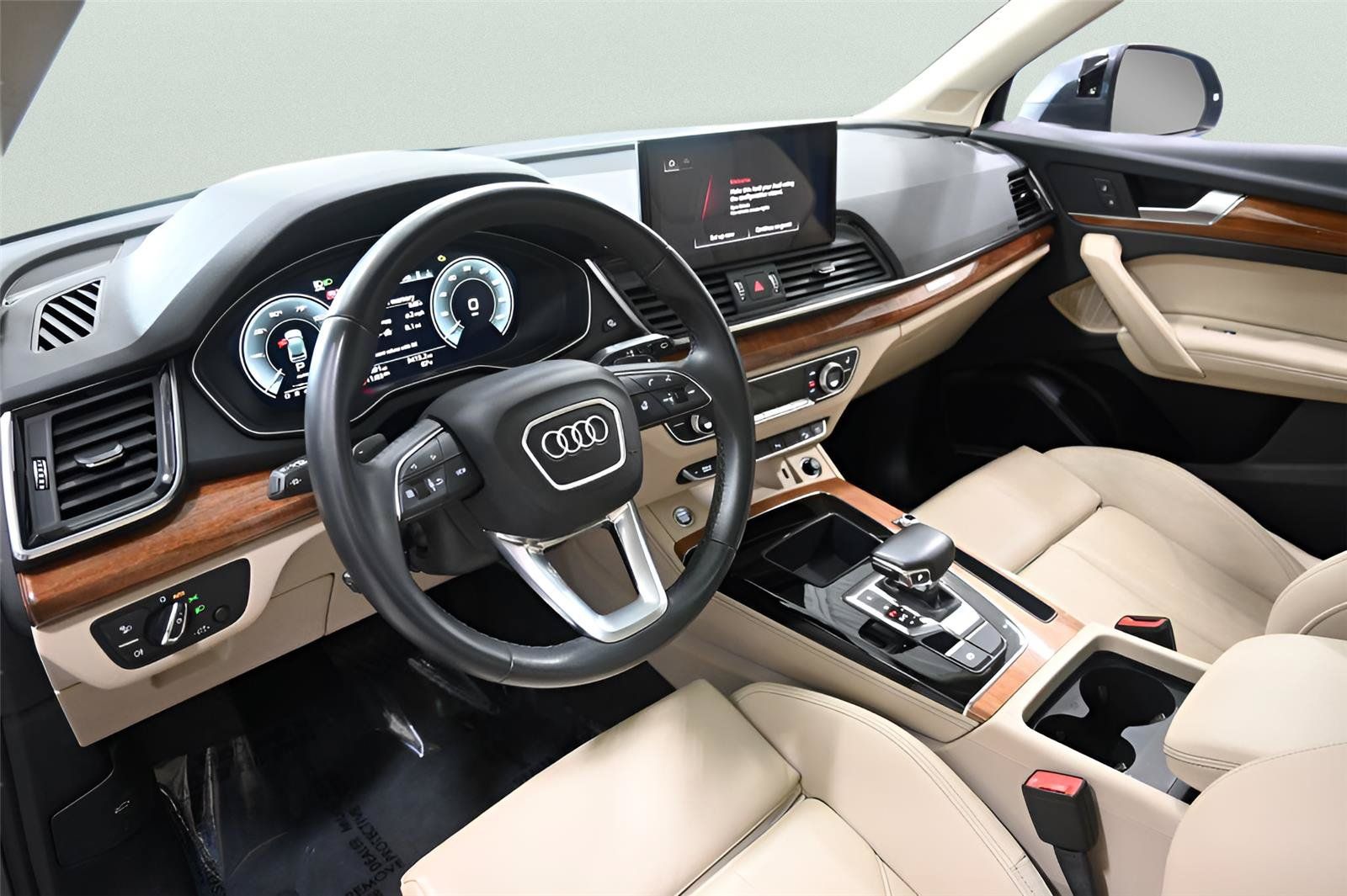 Used 2023 Audi Q5 e Premium Plus AWD/4WD image 10