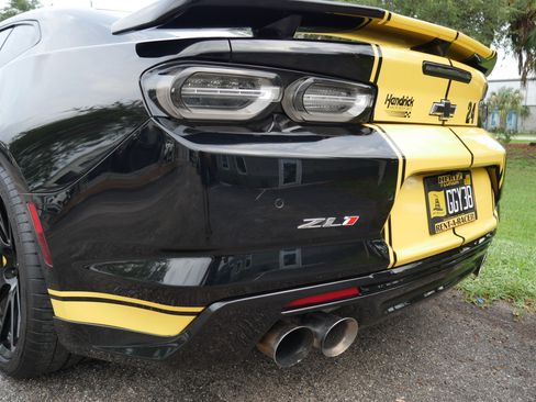 Used 2020 Chevrolet Camaro ZL1 RWD image 30