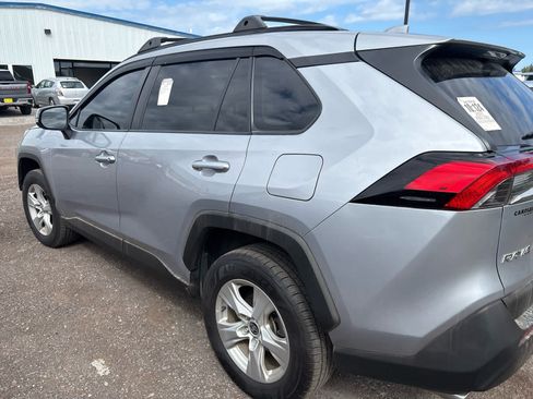 Used 2021 Toyota RAV4 XLE w/ Carpet Mat Package (TMS) AWD/4WD image 10