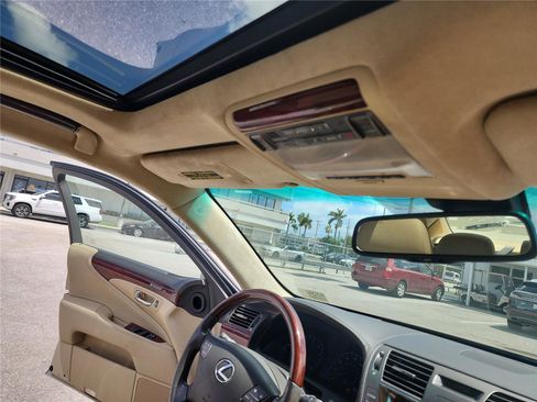 Used 2008 Lexus LS 600h L image 25