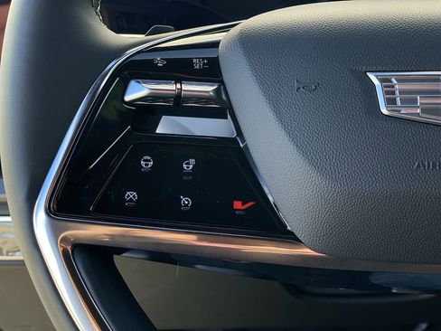 New 2026 Cadillac Vistiq Sport w/ LPO, Premium Carpet Package image 21