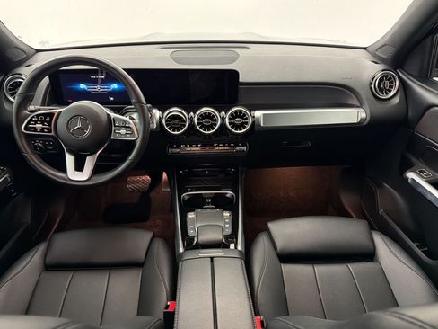 Used 2023 Mercedes-Benz GLB 250 image 16