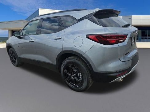 Used 2025 Chevrolet Blazer LT w/ Convenience Package image 3