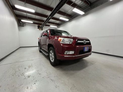 Used 2010 Toyota 4Runner 4WD image 2