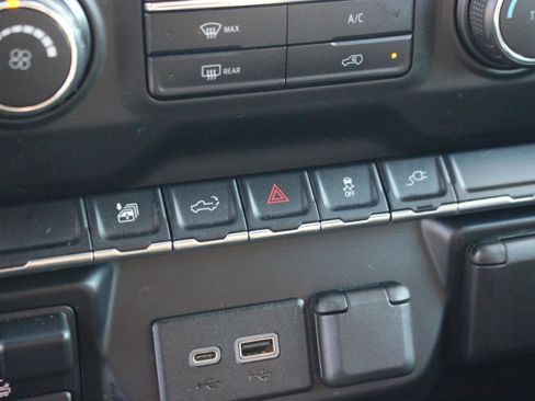 Used 2020 Chevrolet Silverado 2500 LT image 28