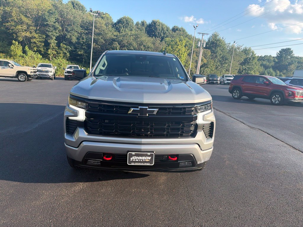 Used 2024 Chevrolet Silverado 1500 RST w/ Redline Edition AWD/4WD image 3