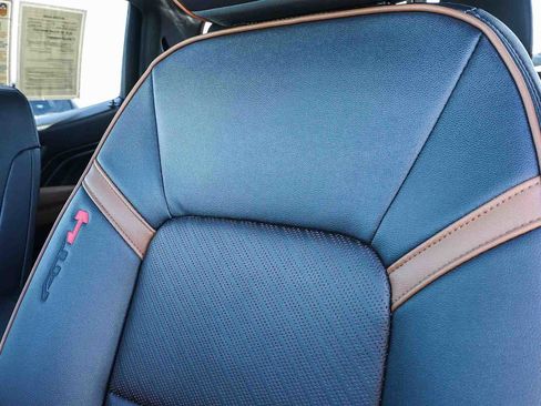 Used 2023 GMC Canyon AT4 w/ AT4 Premium Package image 30