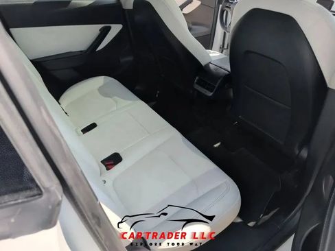 Used 2022 Tesla Model Y Long Range AWD/4WD image 20