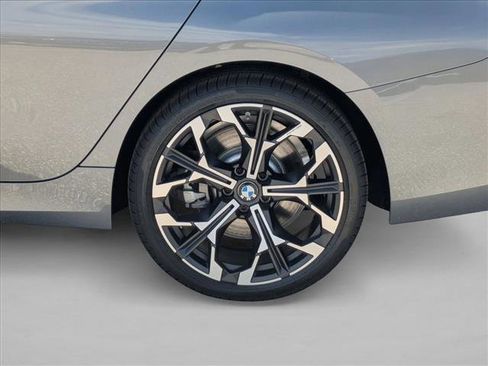 Used 2026 BMW 330i Sedan image 15