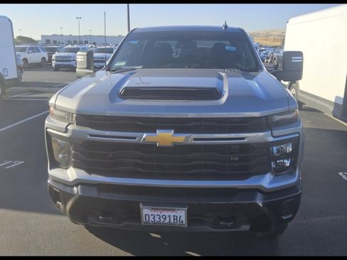 Used 2024 Chevrolet Silverado 2500 Custom w/ Custom Value Package AWD/4WD image 12
