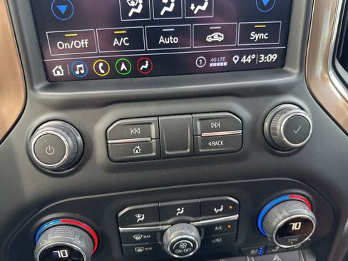 Used 2020 Chevrolet Silverado 3500 High Country w/ Z71 Off-Road Package image 75