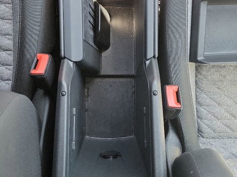 Certified 2025 Volkswagen Tiguan S AWD/4WD image 10