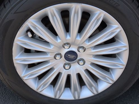 Used 2013 Ford Fusion SE FWD image 13