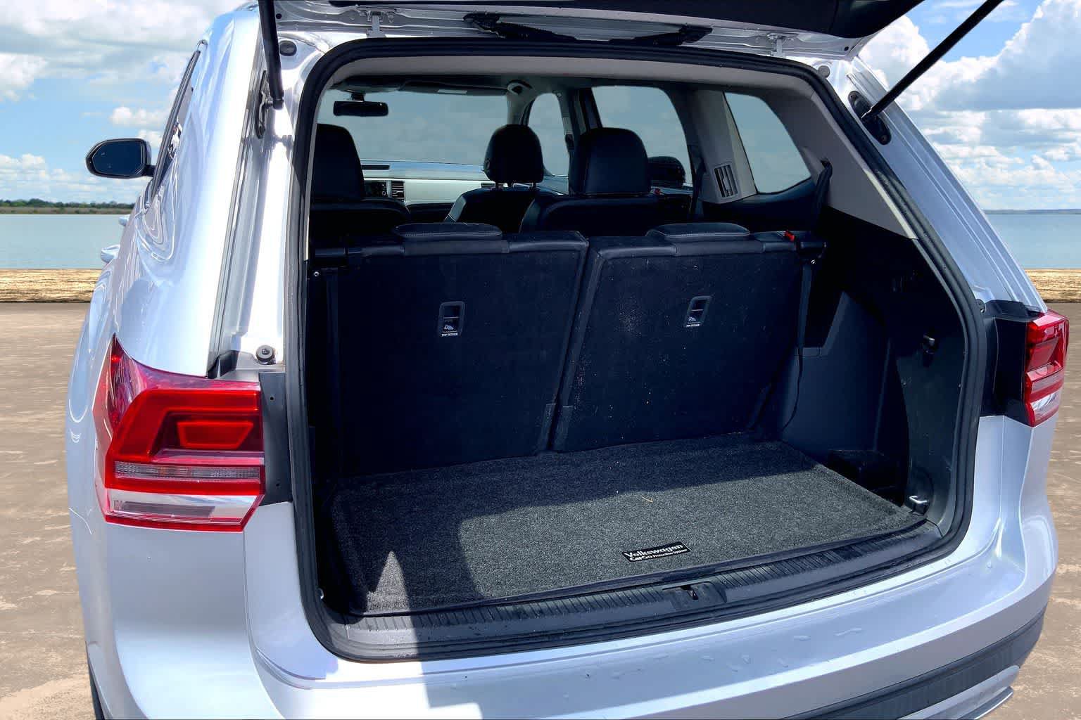 Used 2019 Volkswagen Atlas SE w/ Towing Package FWD image 18
