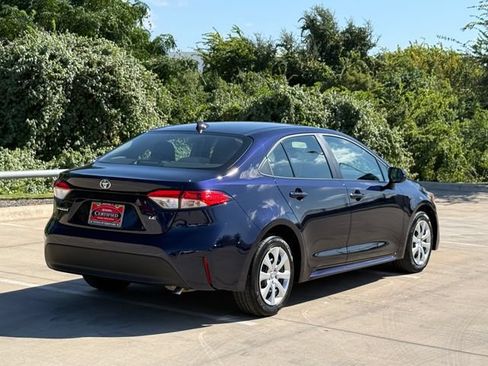 Used 2026 Toyota Corolla LE FWD image 4