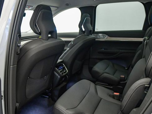 New 2025 Volvo EX90 Ultra w/ Protection Package Premier image 24