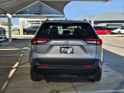 Used 2025 Toyota RAV4 XLE image 6