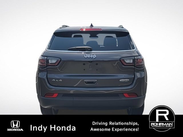 Used 2022 Jeep Compass Latitude w/ Sun and Sound Group AWD/4WD image 9
