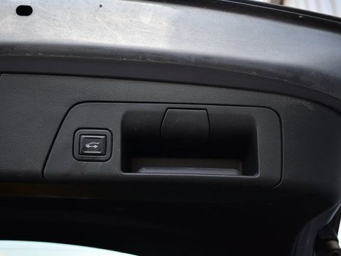 Used 2021 Buick Envision Essence w/ Sport Touring Package image 27