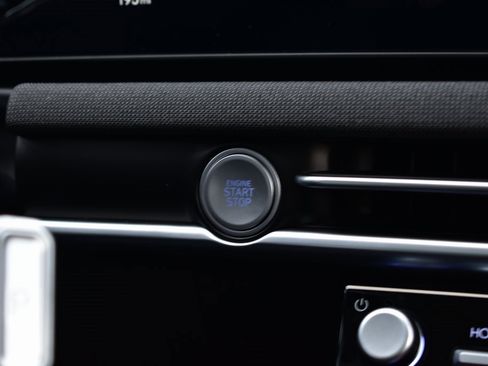 New 2026 Hyundai Tucson Limited w/ Tow & Go Package image 43