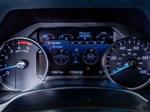 Used 2021 Ford F250 Lariat w/ Lariat Ultimate Package AWD/4WD image 17
