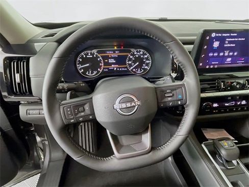 New 2026 Nissan Pathfinder SV image 8