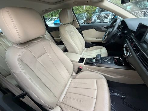 Used 2019 Audi A4 2.0T Premium w/ Convenience Package FWD image 9