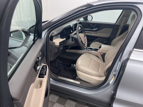 Certified 2022 Lincoln Corsair AWD w/ Premium Package image 12