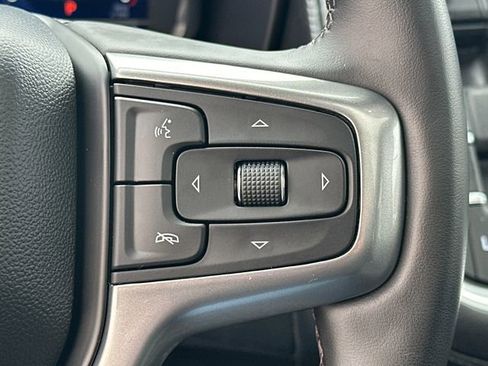 Used 2023 Chevrolet Tahoe Z71 w/ Luxury Package image 33