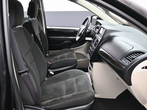 Used 2017 Dodge Grand Caravan SE w/ Power Window Group image 34