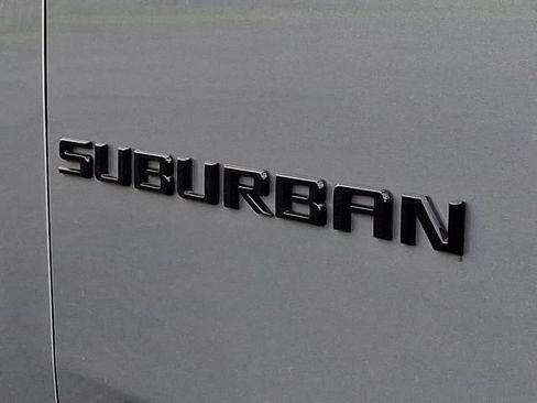 Used 2024 Chevrolet Suburban High Country AWD/4WD image 32