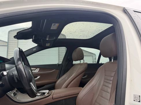 Used 2019 Mercedes-Benz E 300 4MATIC image 11