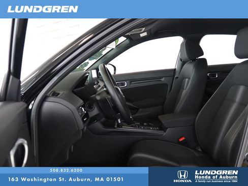 Used 2025 Honda Civic Sport image 10