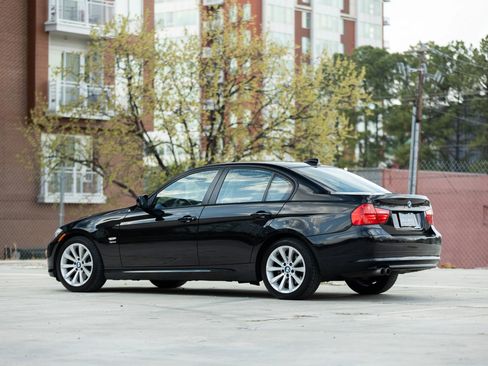 Used 2011 BMW 328i xDrive Sedan image 9
