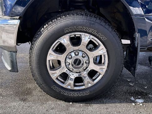 Used 2022 Ford F250 Lariat w/ Chrome Package image 7