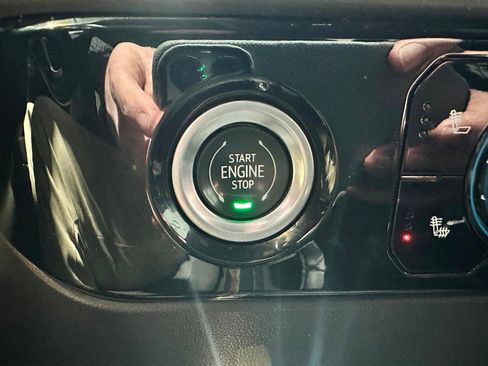 Used 2024 GMC Sierra 1500 Elevation image 20