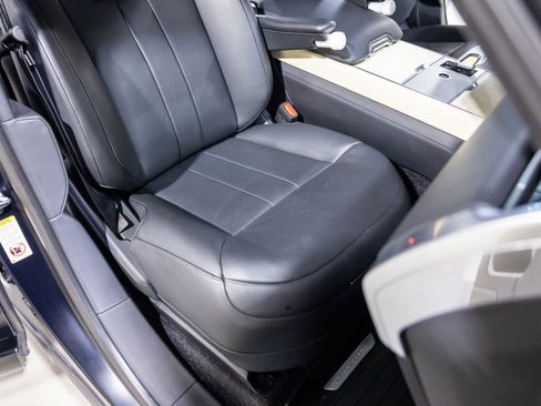 Used 2024 Land Rover Range Rover SV image 31